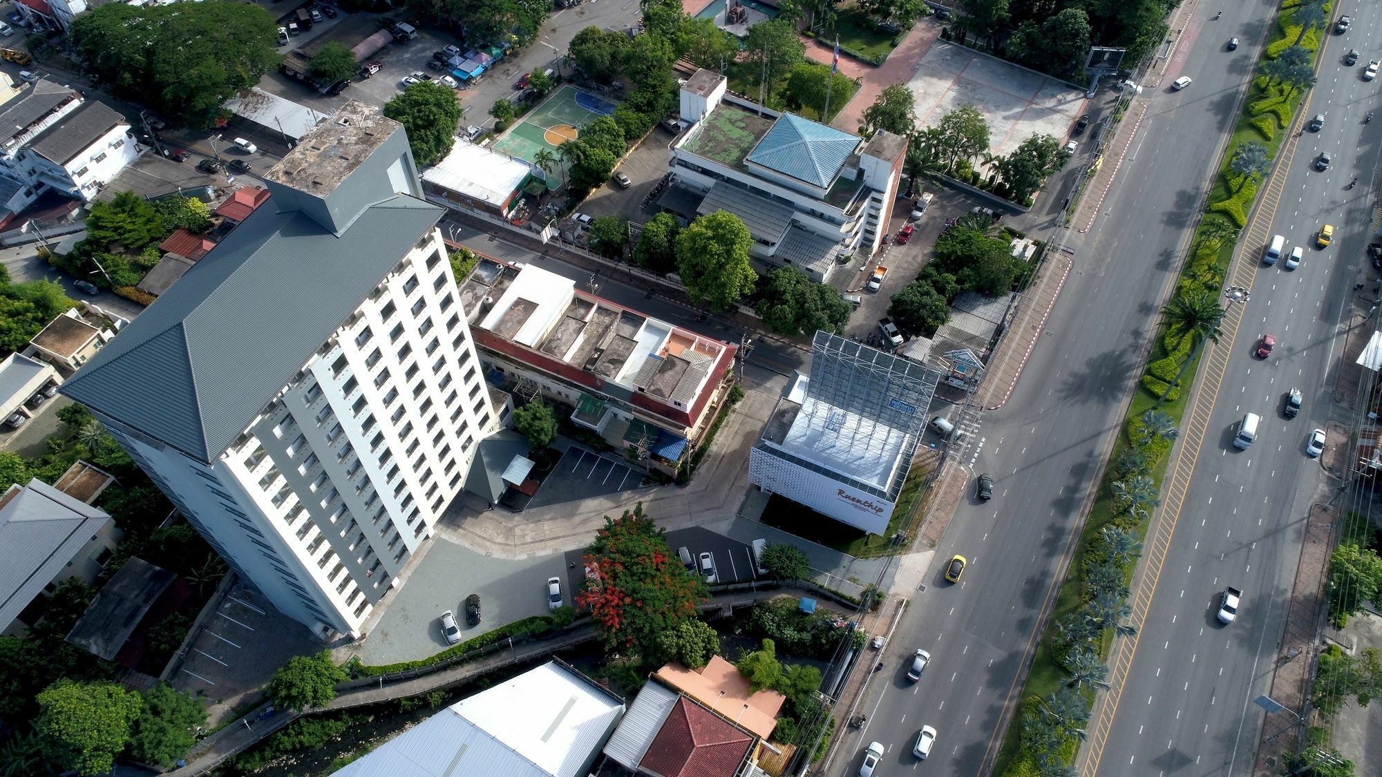Ruenthip Pattaya Hotel Exterior photo